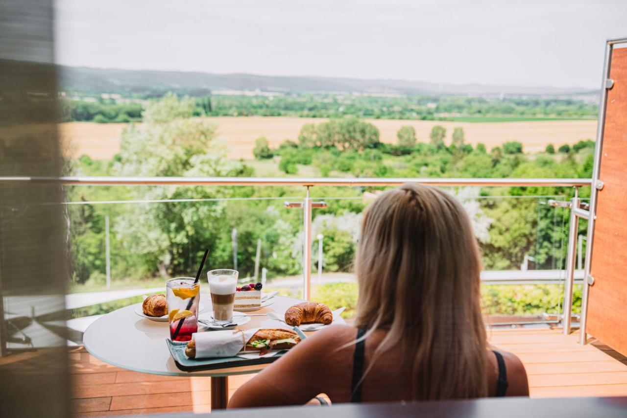 Wabi Hotel - Beauty&Dental Center Sopron Buitenkant foto